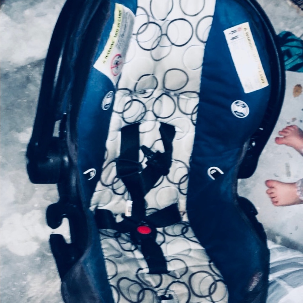 Infant car seat